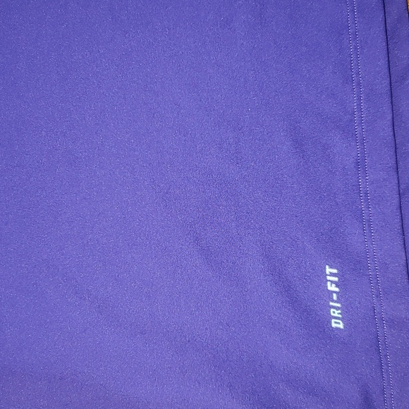 Nike Pro Women's Dry-Fit Tshirt - Picture 2 of 3